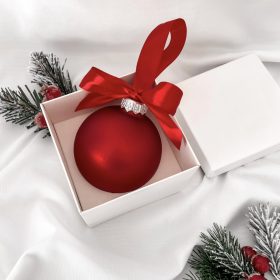 Díszcsomagolás karácsonyi üveggömbhöz